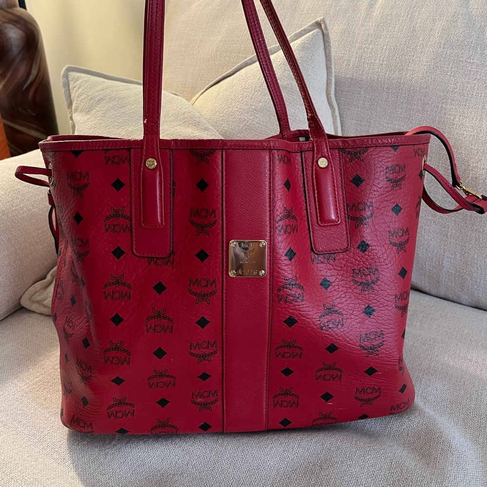 MCM Reversible Medium Liz Shopper Tote